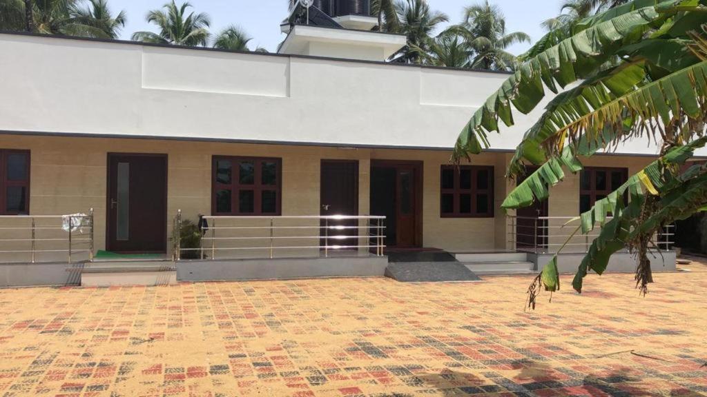 Kalyānpur Delta Hospitality - Sea Facing Rooms With A Private Beach מראה חיצוני תמונה